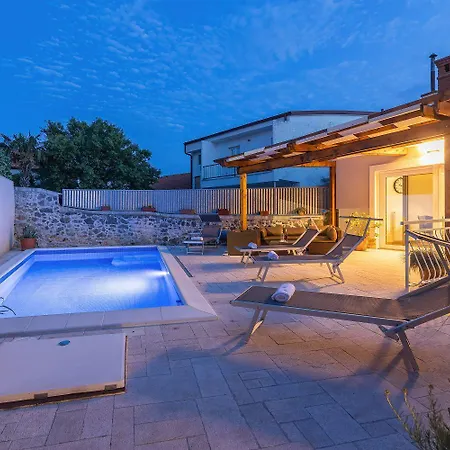 Ferienhaus Traumhafte Nur 300 Meter Zum Mit Beheiztem Pool, Whirlpool, Kicker, Grill *