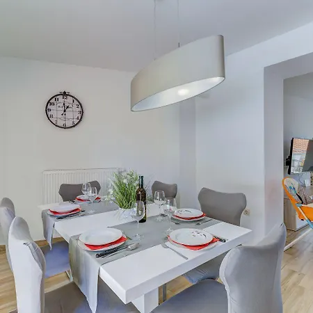 Traumhafte Nur 300 Meter Zum Mit Beheiztem Pool, Whirlpool, Kicker, Grill *