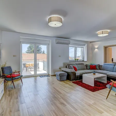 Traumhafte Nur 300 Meter Zum Mit Beheiztem Pool, Whirlpool, Kicker, Grill