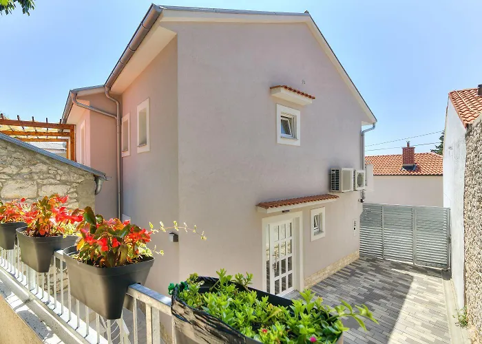 Traumhafte Nur 300 Meter Zum Mit Beheiztem Pool, Whirlpool, Kicker, Grill Vikendica Novi Vinodolski