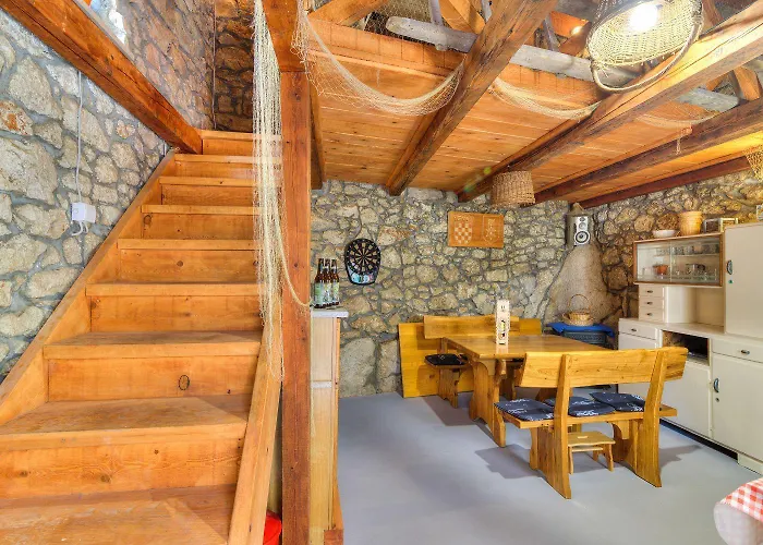 Traumhafte Nur 300 Meter Zum Mit Beheiztem Pool, Whirlpool, Kicker, Grill Vikendica Novi Vinodolski