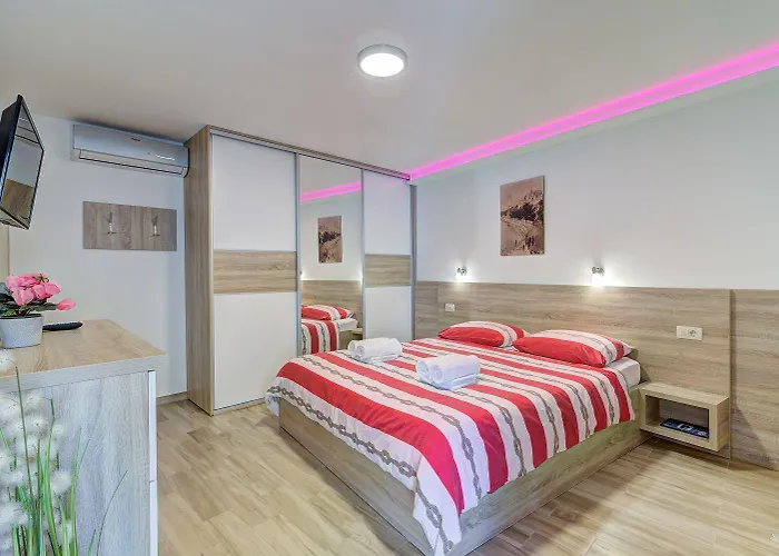 Traumhafte Nur 300 Meter Zum Mit Beheiztem Pool, Whirlpool, Kicker, Grill