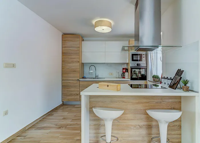 Vikendica Traumhafte Nur 300 Meter Zum Mit Beheiztem Pool, Whirlpool, Kicker, Grill Novi Vinodolski